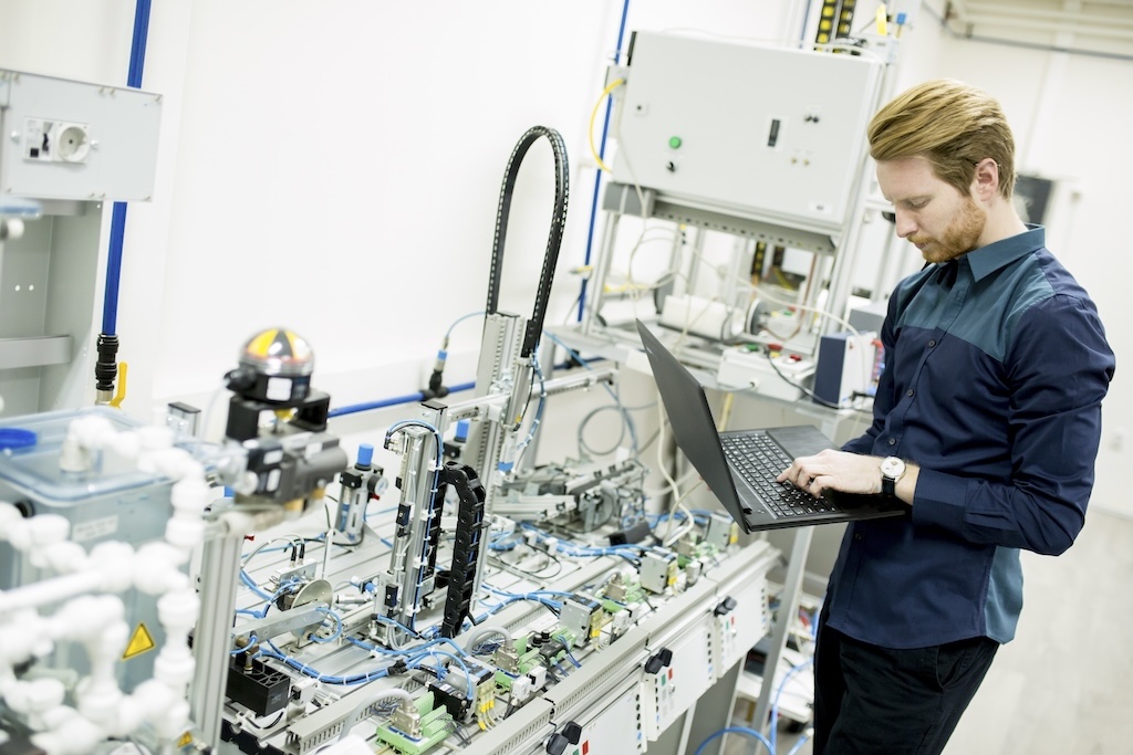 Automatisierung im Maschinenbau: So funktioniert es!